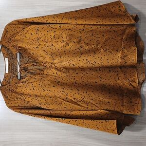 69. EUC Bishop + Young Women's Flowy Blouse Size: Small